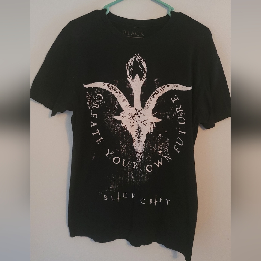 Mens SzL Blackcraft Cult Tshirt